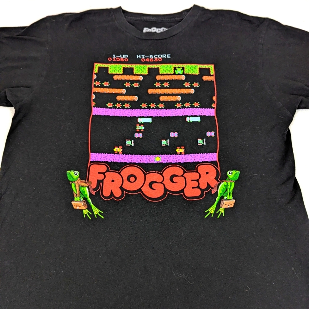 FROGGER ICONIC Video Game Tee Large